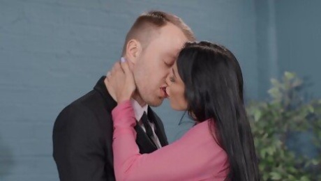 Hardcore dicking in MMF threesome with gorgeous Clea Gaultier