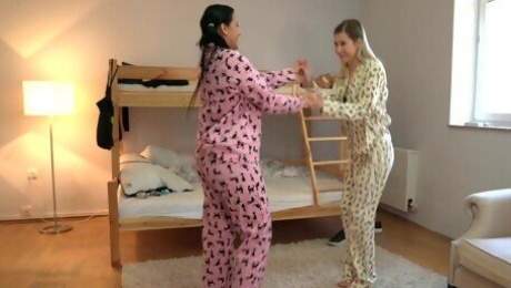Man fucks these two roommates and cums on their faces