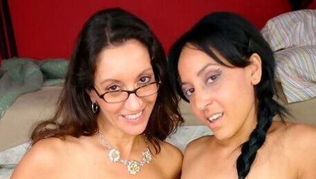 Good-looking chick Persia Monir demonstrates her oral skills