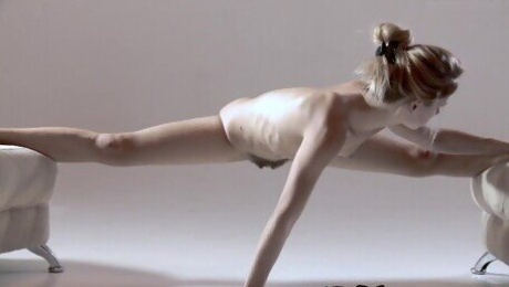 Alecia's gymnast pussy movie